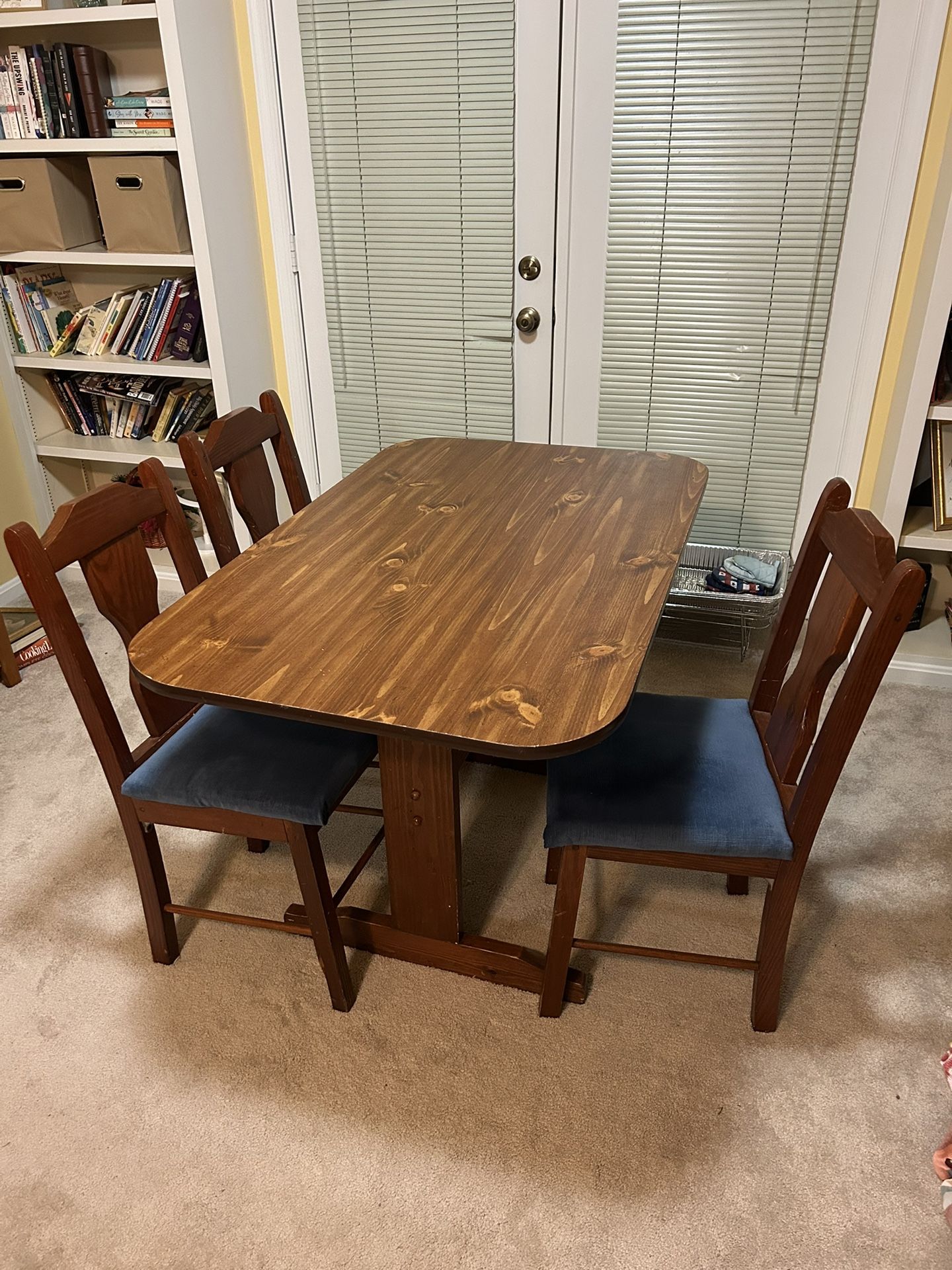 Table & 4 Chairs