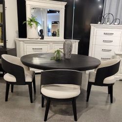Modern Stylish 5 pc Round Dining set!!