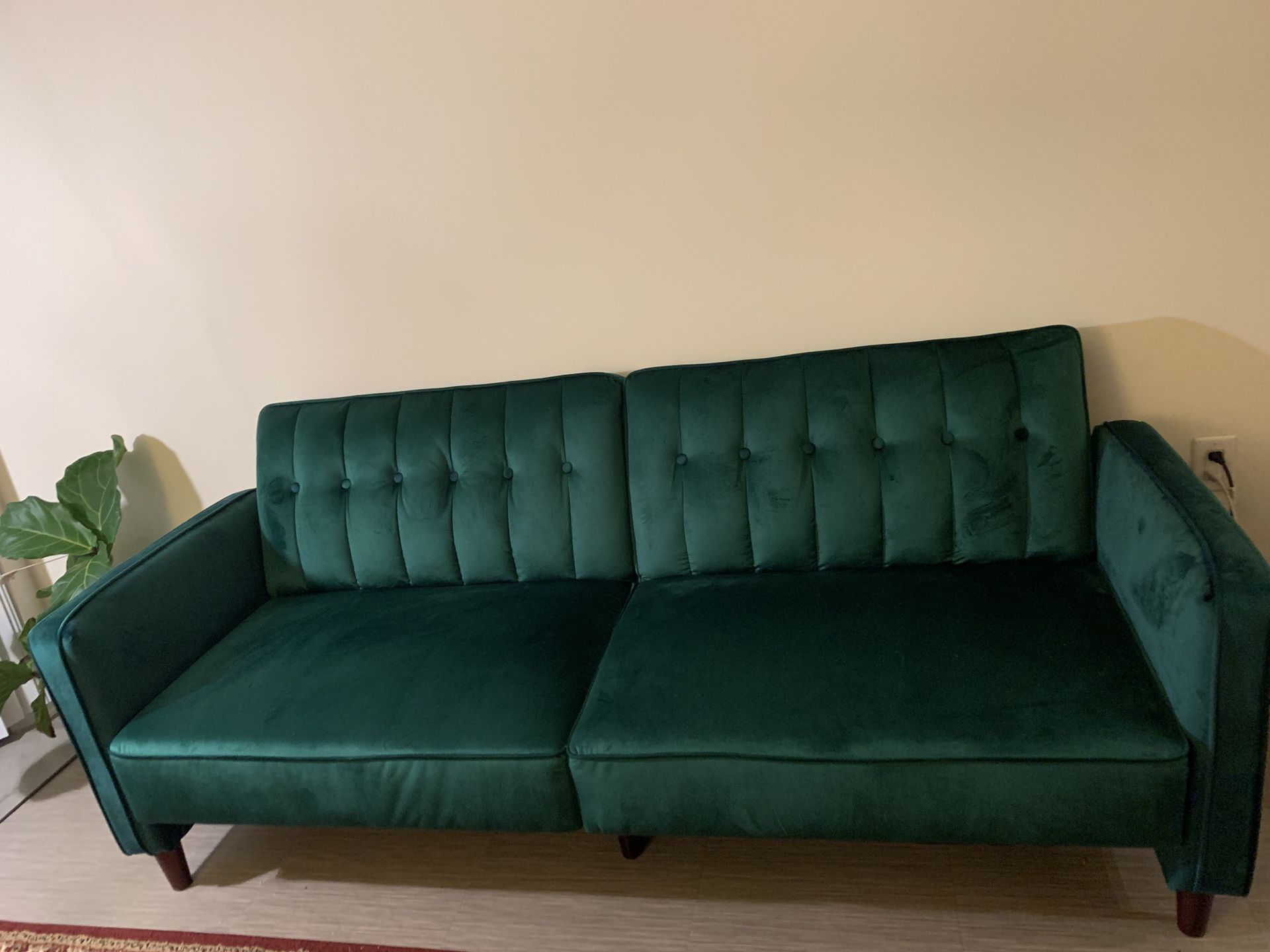 Nia Pin Tufted Convertible Sofa