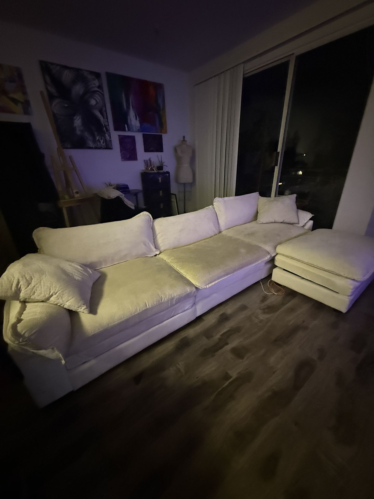 WHITE SECTIONAL WITH PILLOWS