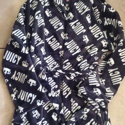 New Juicy Couture Robe. Size L/ XL 