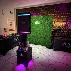 Artificial Greenery LED Photobooth 