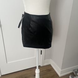 ZARA by GOLDIE Mini SKIRT LINE A FAUX LEATHER  SIZE S Small!! NWT