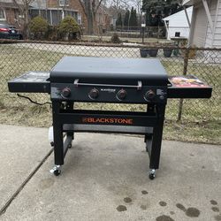 Blackstone Outdoor Griddle with Hood Black