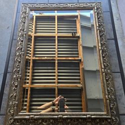 Large Wall Mirror 32” x 44” – Good Conditions
