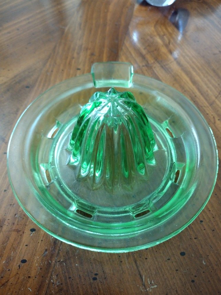 Vintage Vaseline/Uranium Depression Glass Citrus Reamer/Juicer