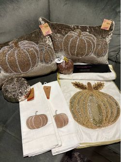 Fall pillows & more (9 pieces) New