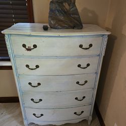 Dresser 5fth 3ft w