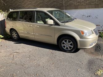 2011 Chrysler Town & Country