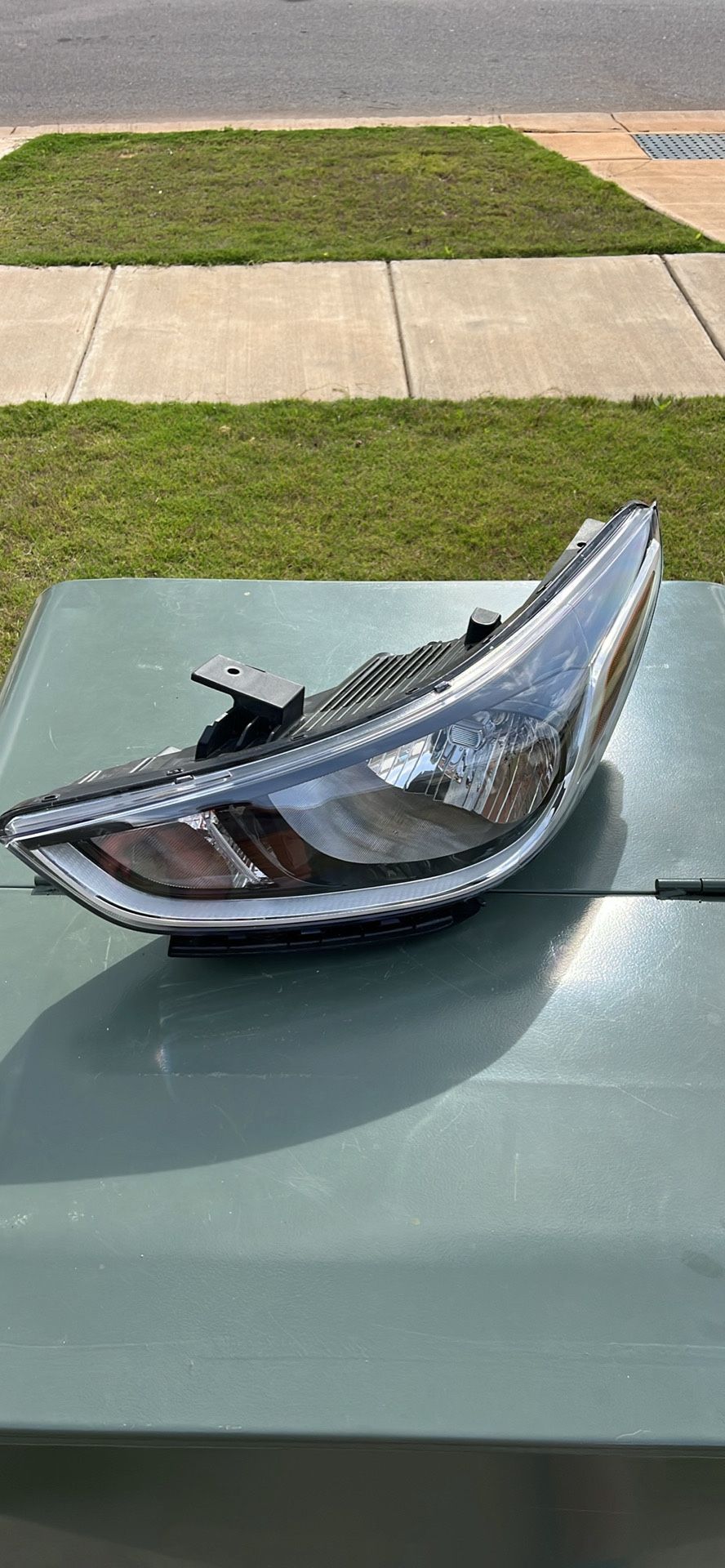 2018 - 2022 HYUNDAI ACCENT LEFT DRIVER SIDE HEADLIGHT