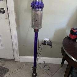 Dyson V10 Animal Cordless Vacuum Cleaner 