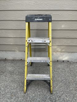 Husky 4 Foot Fiberglass Ladder