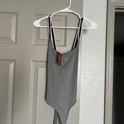 GUESS Cross back Bodysuit