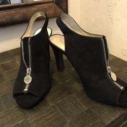 Black High heels brand New $25 / Size : 7 1/2 M 