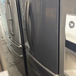 Frigidaire French Door Refrigerator 