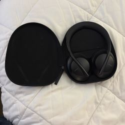  Bose 700 Noise Cancelling Headphones 