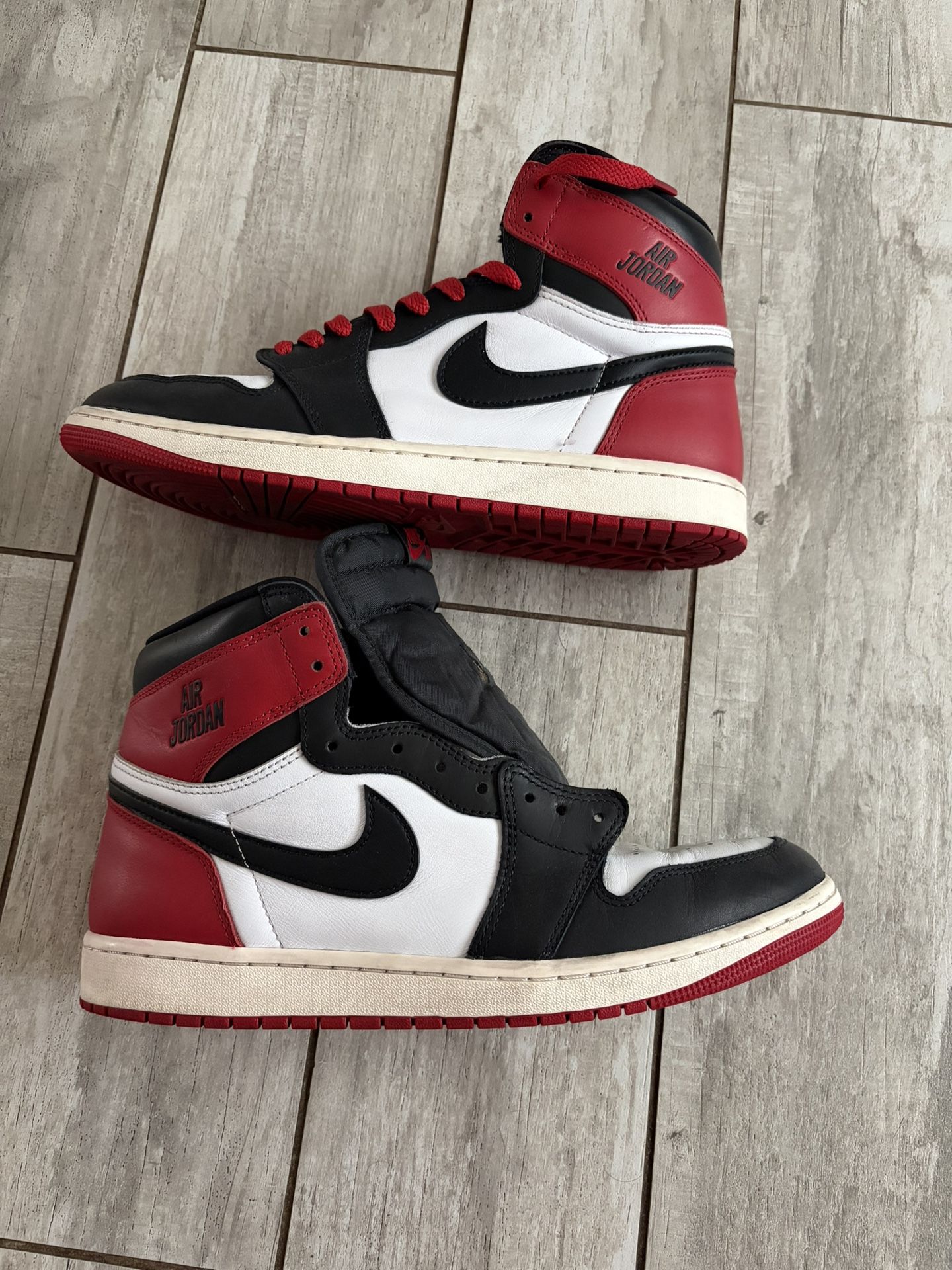 Black Toe Reimagined Size 11 Jordan 1