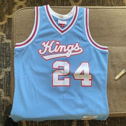 Reggie Theus Sacramento Kings Hardwood Classics Jersey Size Medium