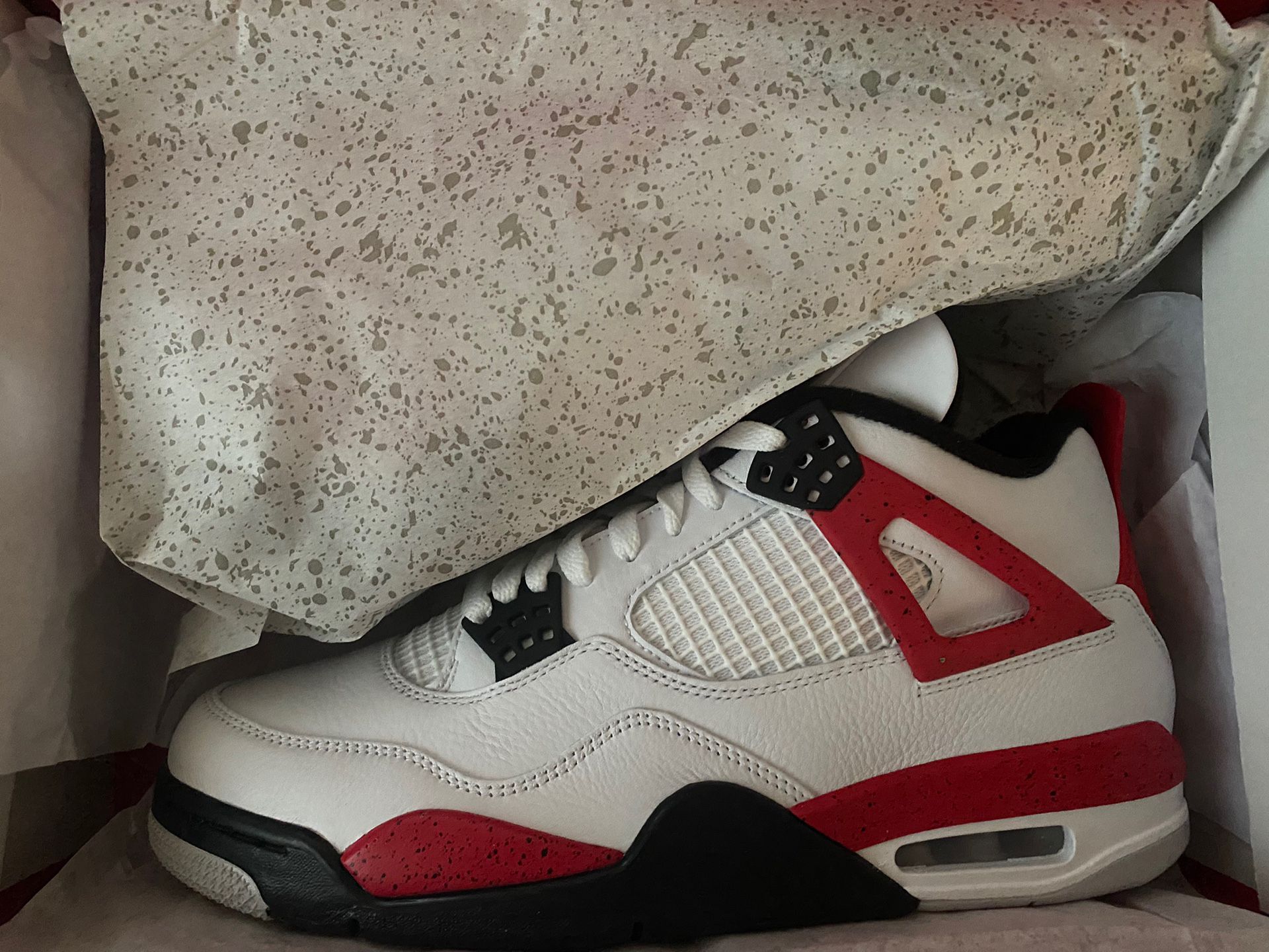 Air Jordan 4 Retro Red Cement SHOCK DROP IN HAND