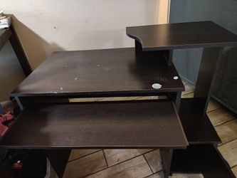 Computer desk