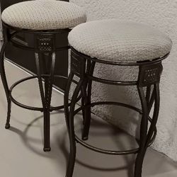 Set of 2 Metal Bar Stools