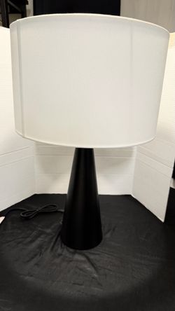 New Modern Table Lamp Black Base White Shade