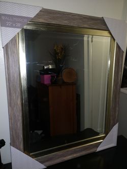 Brand new 22 x 28 Wall mirror