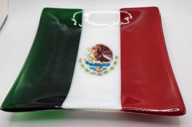 Decorative Mexican Flag Glass Plate