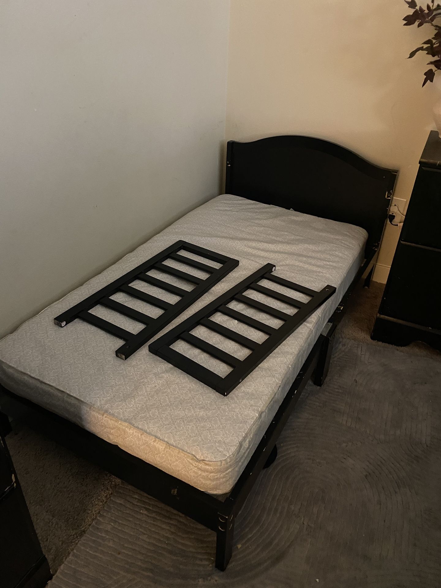 Black Toddler Bed