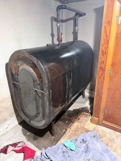 Oil tank