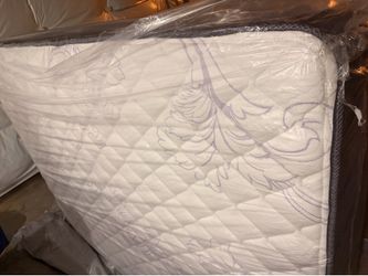 Queen size mattress never slept on