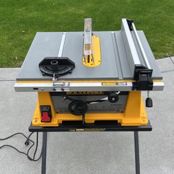 DeWalt Table Saw 10 In DW744 Type 2 With Stand 