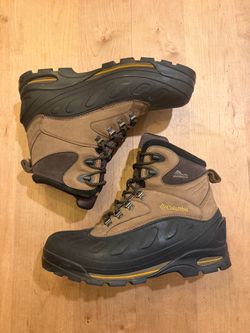 Columbia Waterproof Snow Boots Men’s 12 Excellent Condition!