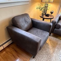 Chair - Arroyo Chair - Like New