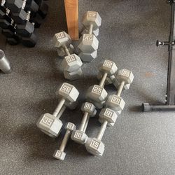 Dumbbells and Adjustable Bench  5-55lbs 