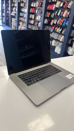MacBook Pro 16Ram 1tb 15in. 2018