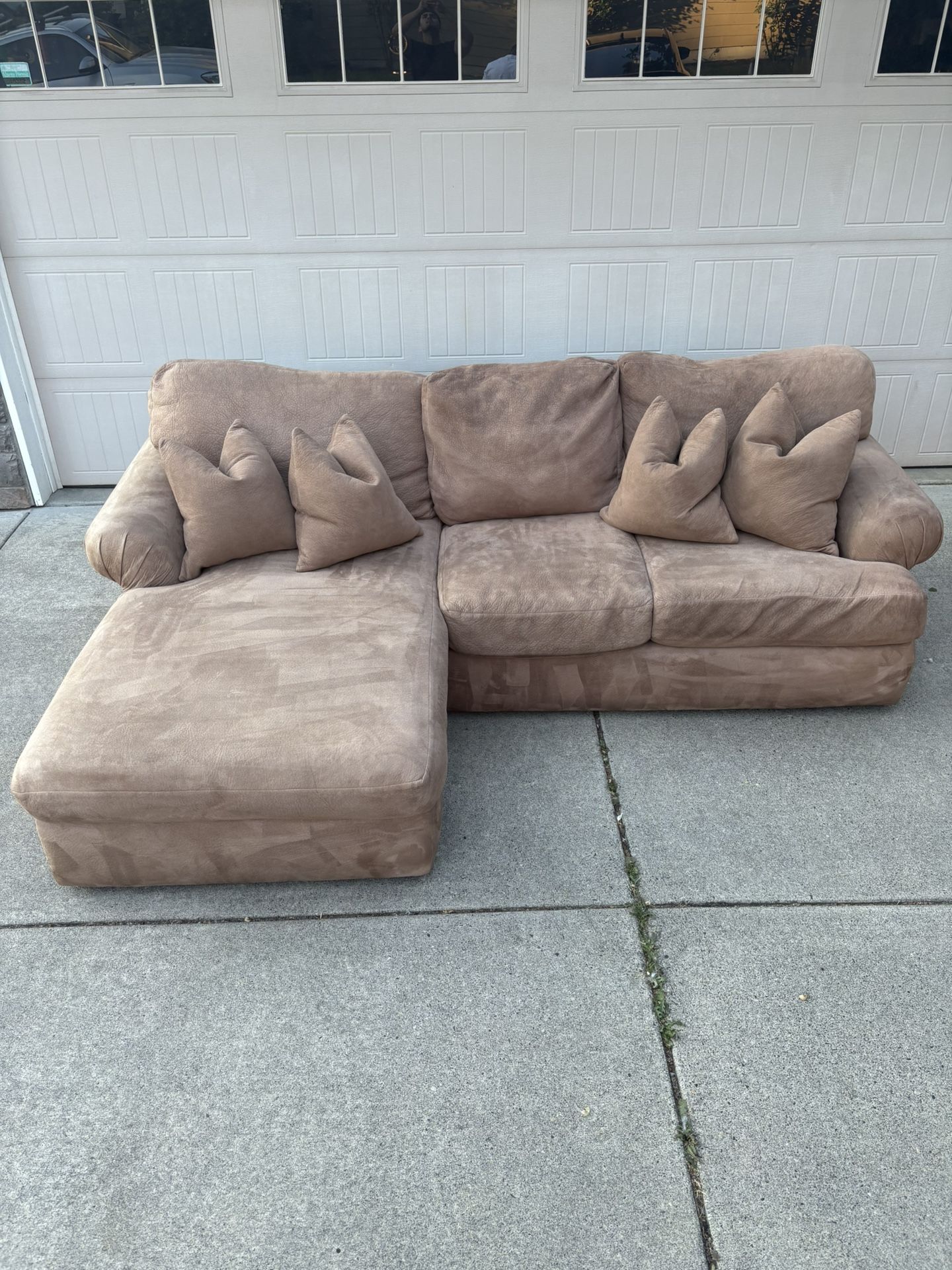 Clean 2-Piece Sectional with Chaise – Great Condition