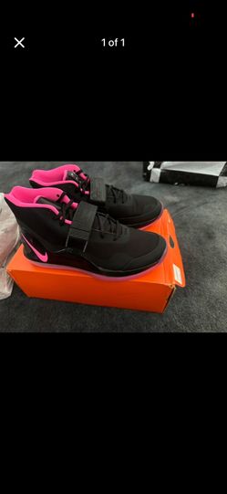 Brand new men’s size 10 $50pick up Fairfield