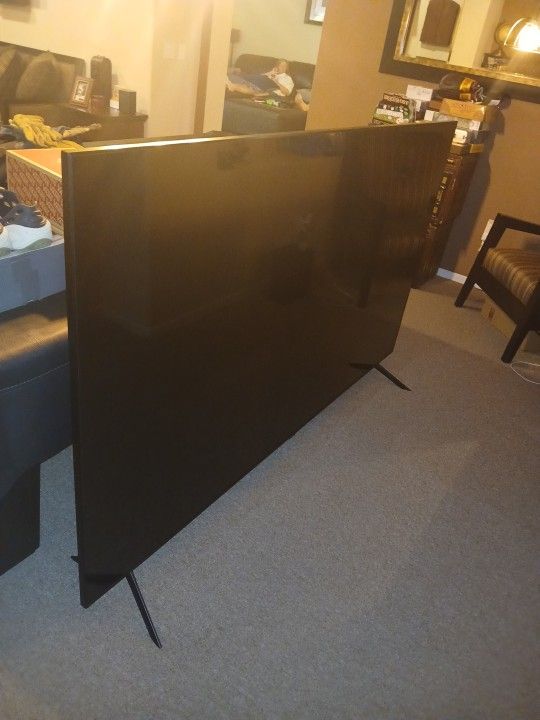 Samsung 85" TV Works Great Television