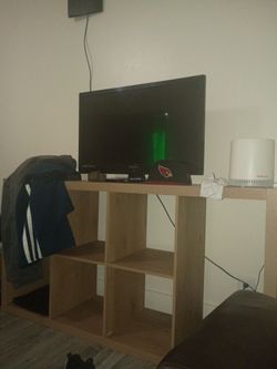Magnavox television