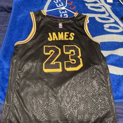 LAKERS Lebron jersey