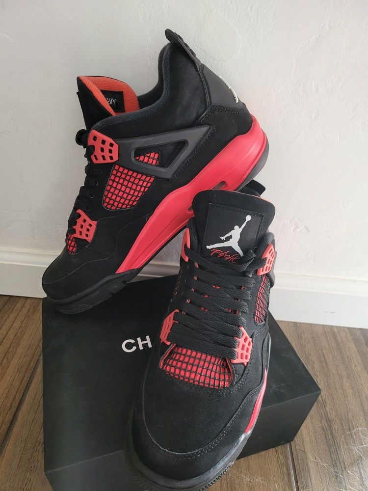 Air Jordan 4 Red Thunder 