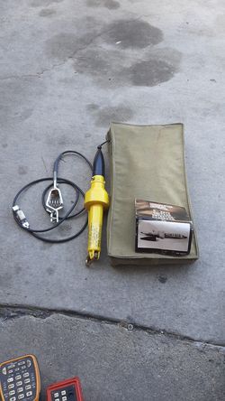 Voltage detector.