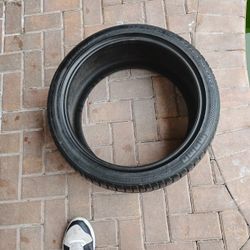 Momo Low Profile Tire 255/35 Zr18 94y