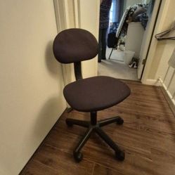 Office Chair. Nice Shape.