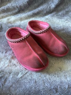 Ugg kids pink Tasman II slipper slides size 1y