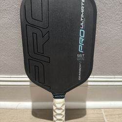 Gearbox Pro Ultimate 16 Elongated 8.0 Pickleball Paddle with Hesacore Grip