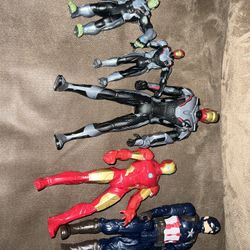 Action Figures 