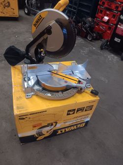 DeWalt DWS715 12-Inch Miter Saw