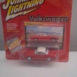 Johnny Lightning White Chase Volks 63 Karmann Ghia 